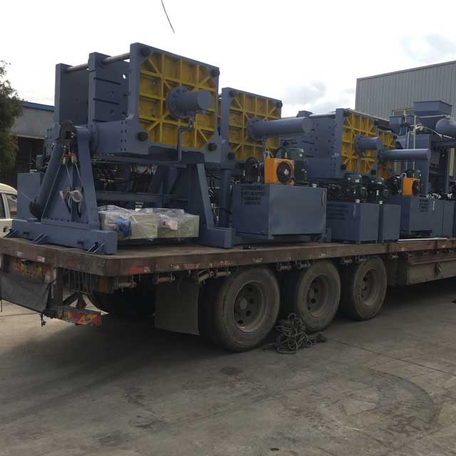 重力澆注機生產(chǎn)車間(8)